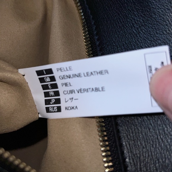 Orlandi Valentino Oversized Black Leather Tote - Picture 10 of 11